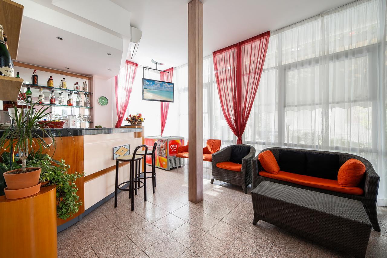 Hotel Susanna Rimini Kültér fotó