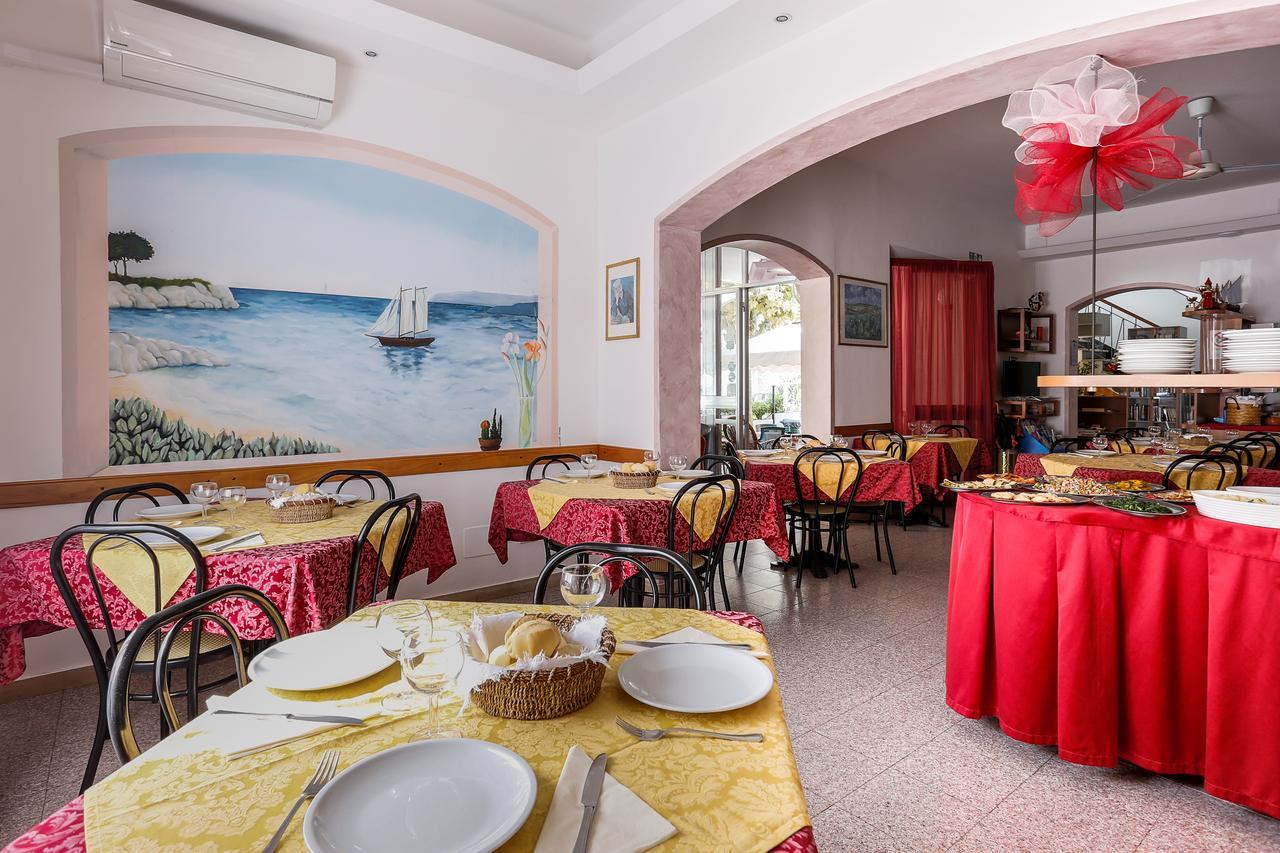 Hotel Susanna Rimini Kültér fotó